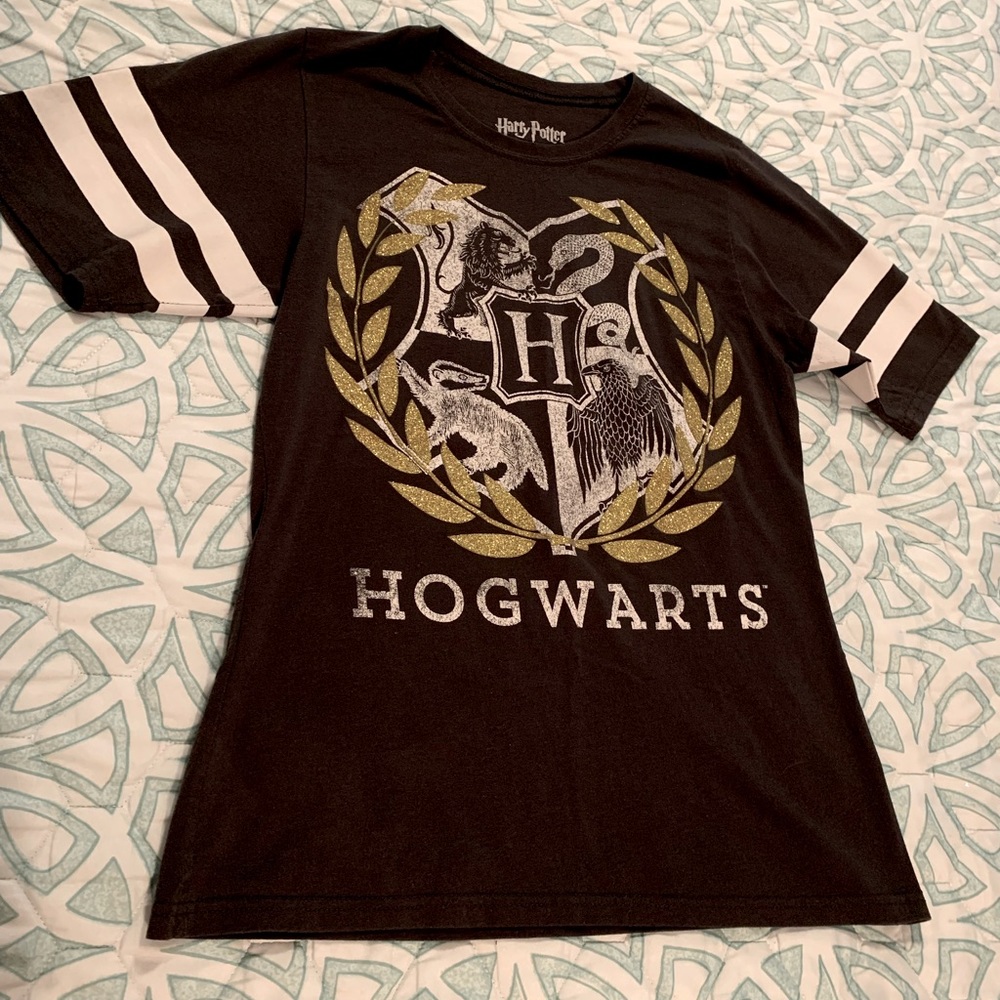 Harry Potter Hogwarts Crest Shirt, Size XL 15/17, NWOT